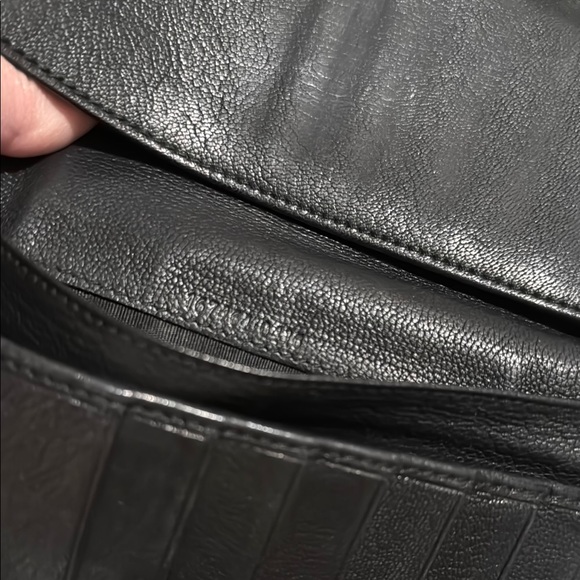 Gucci Black Wallet with Red Accent - Picture 9 of 11